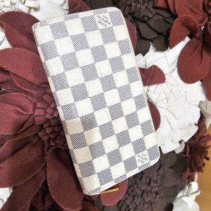 Authentic Louis Vuitton Azur Zippy Wallet